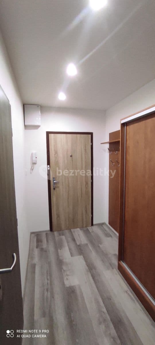 Pronájem bytu 1+1 40 m², Na Vršku, Jablonec nad Nisou, Liberecký kraj Pronájem bytu 1+1 40 m², Na Vršku, Jablonec nad Nisou, Liberecký kraj