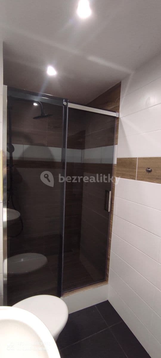 Pronájem bytu 1+1 40 m², Na Vršku, Jablonec nad Nisou, Liberecký kraj Pronájem bytu 1+1 40 m², Na Vršku, Jablonec nad Nisou, Liberecký kraj