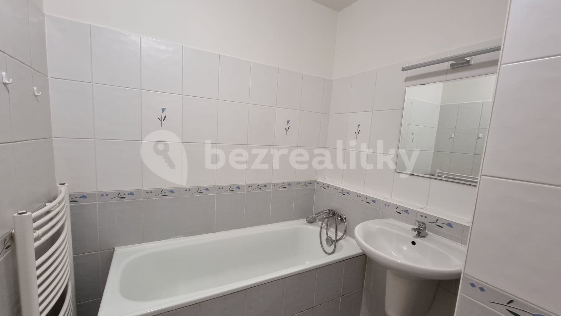 Pronájem bytu 1+kk 35 m², Bratislavská, Praha, Praha Pronájem bytu 1+kk 35 m², Bratislavská, Praha, Praha