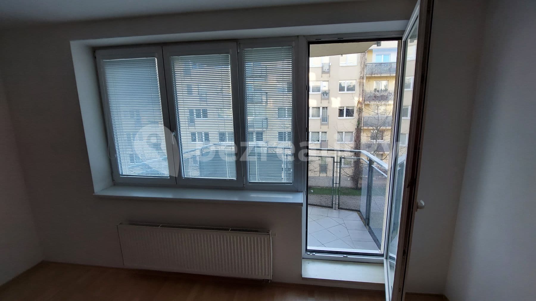 Pronájem bytu 1+kk 35 m², Bratislavská, Praha, Praha Pronájem bytu 1+kk 35 m², Bratislavská, Praha, Praha