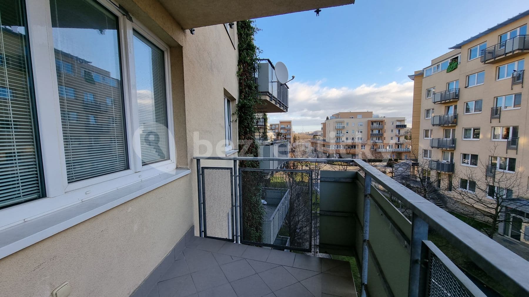 Pronájem bytu 1+kk 35 m², Bratislavská, Praha, Praha Pronájem bytu 1+kk 35 m², Bratislavská, Praha, Praha