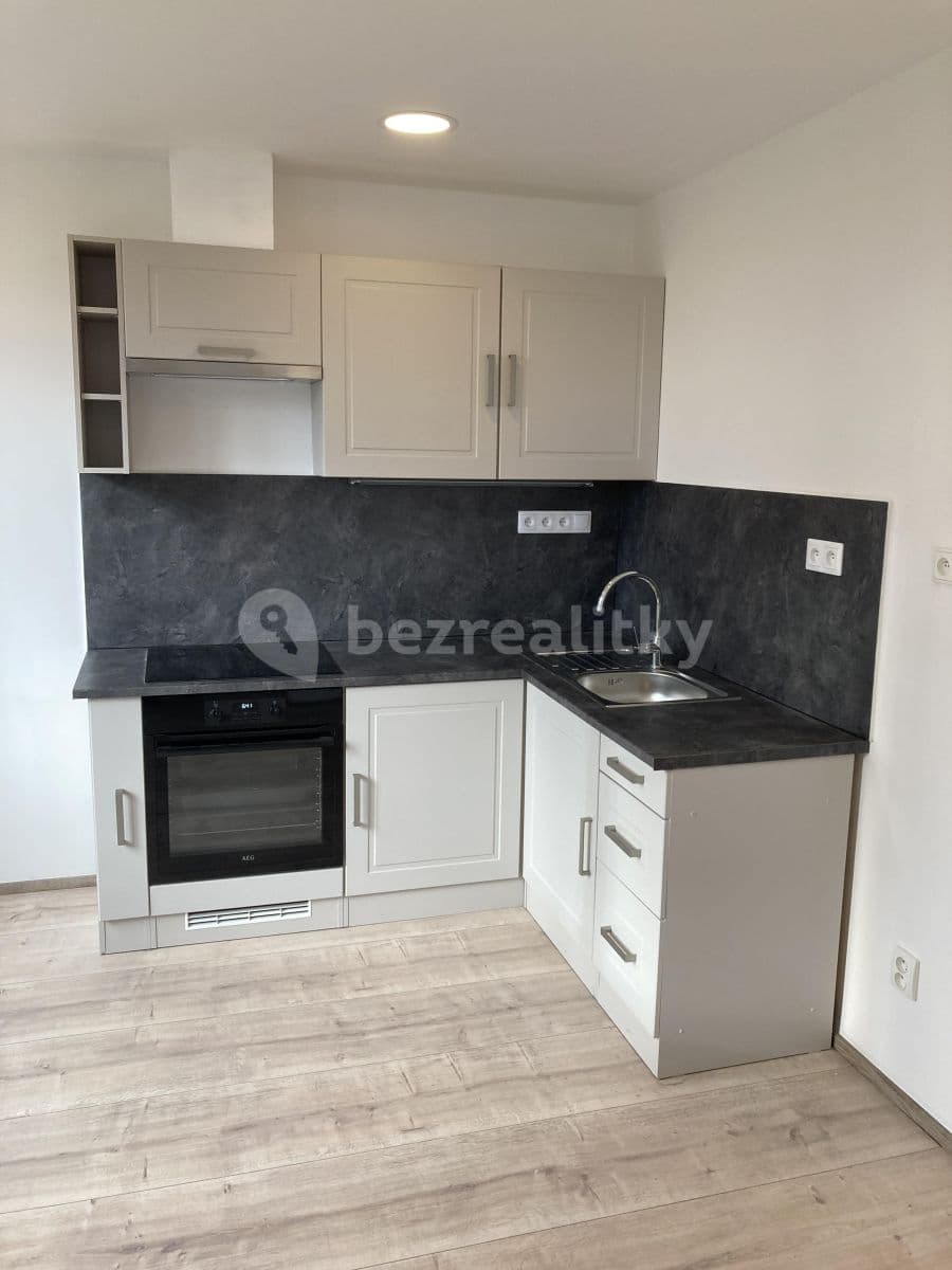 Pronájem bytu 1+1 34 m², Vysoká, Středočeský kraj Pronájem bytu 1+1 34 m², Vysoká, Středočeský kraj