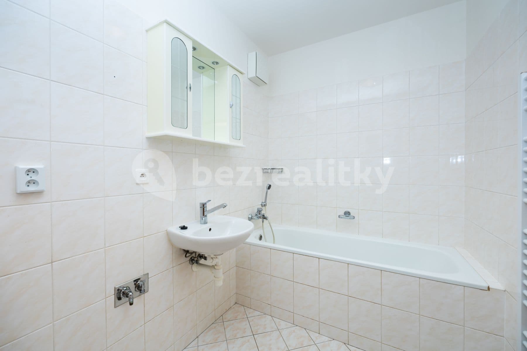 Pronájem bytu 2+kk 71 m², Boloňská, Praha, Praha Pronájem bytu 2+kk 71 m², Boloňská, Praha, Praha