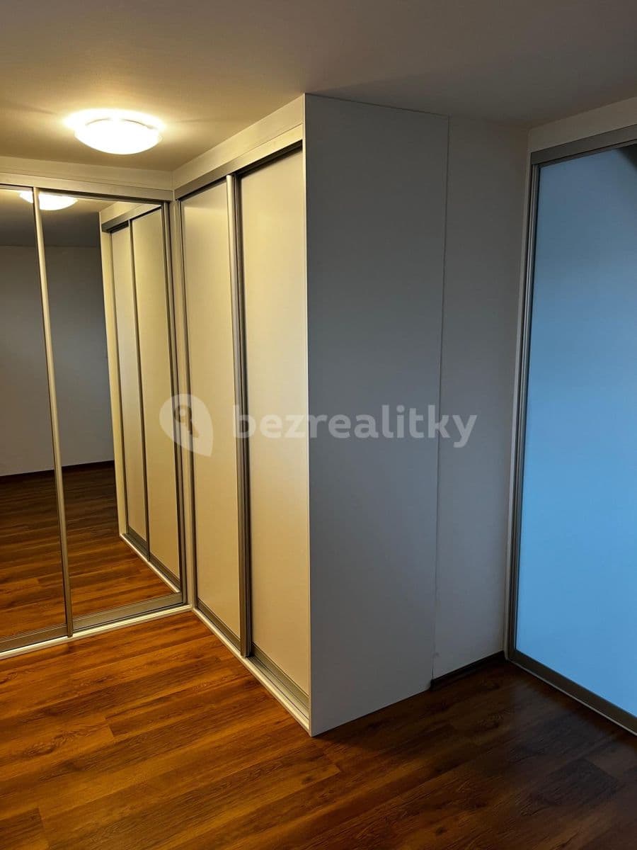 Pronájem bytu 3+kk 80 m², Kovářská, Praha, Praha Pronájem bytu 3+kk 80 m², Kovářská, Praha, Praha