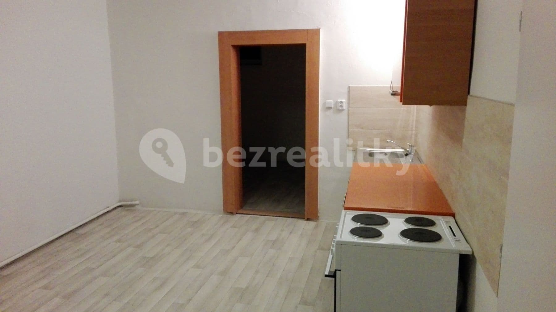 Pronájem bytu 2+kk 38 m², Táborská, Brno, Jihomoravský kraj Pronájem bytu 2+kk 38 m², Táborská, Brno, Jihomoravský kraj