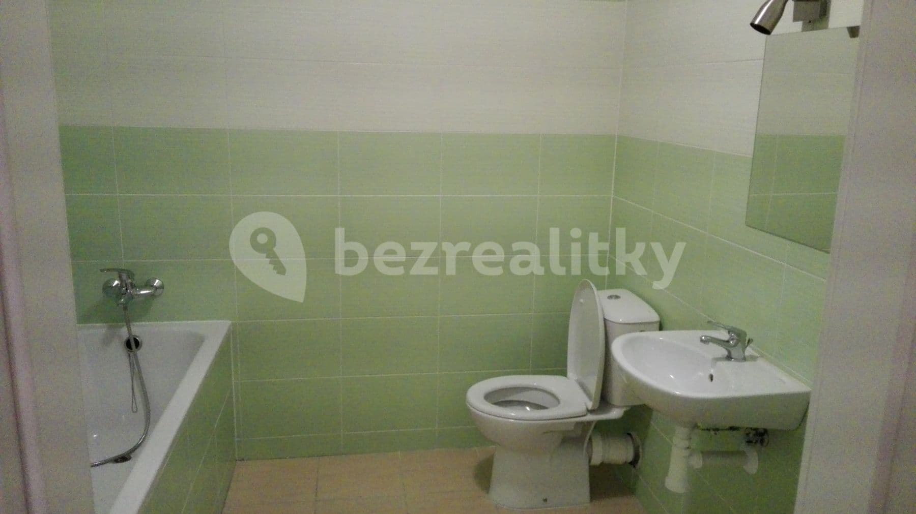 Pronájem bytu 2+kk 38 m², Táborská, Brno, Jihomoravský kraj Pronájem bytu 2+kk 38 m², Táborská, Brno, Jihomoravský kraj