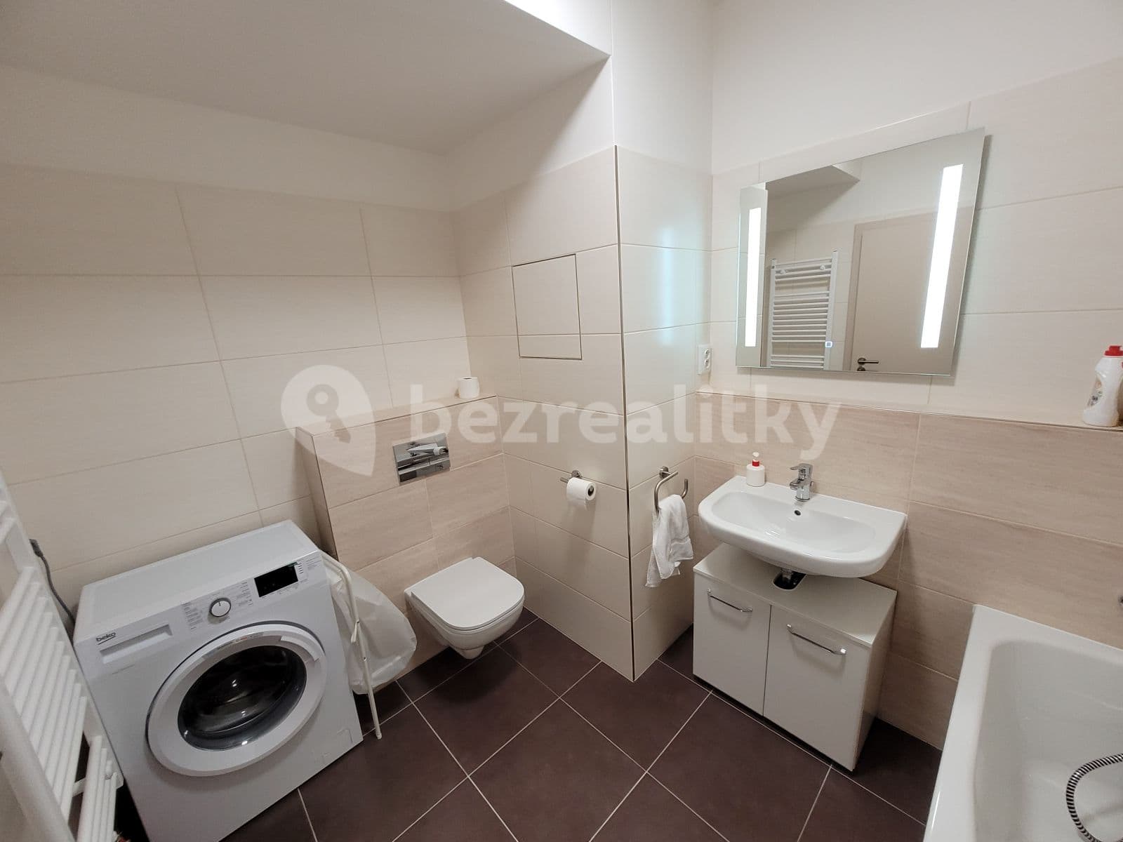 Pronájem bytu 1+kk 43 m², Čerpadlová, Praha, Praha Pronájem bytu 1+kk 43 m², Čerpadlová, Praha, Praha