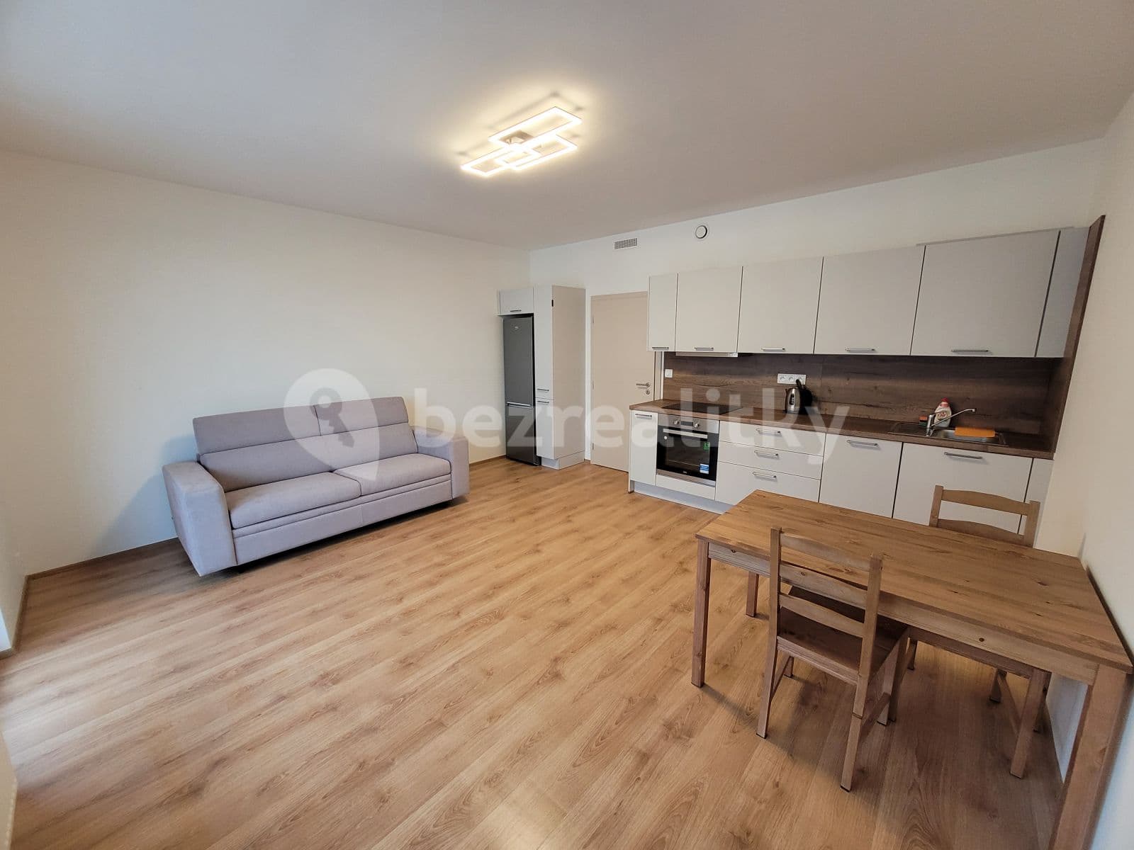 Pronájem bytu 1+kk 43 m², Čerpadlová, Praha, Praha Pronájem bytu 1+kk 43 m², Čerpadlová, Praha, Praha