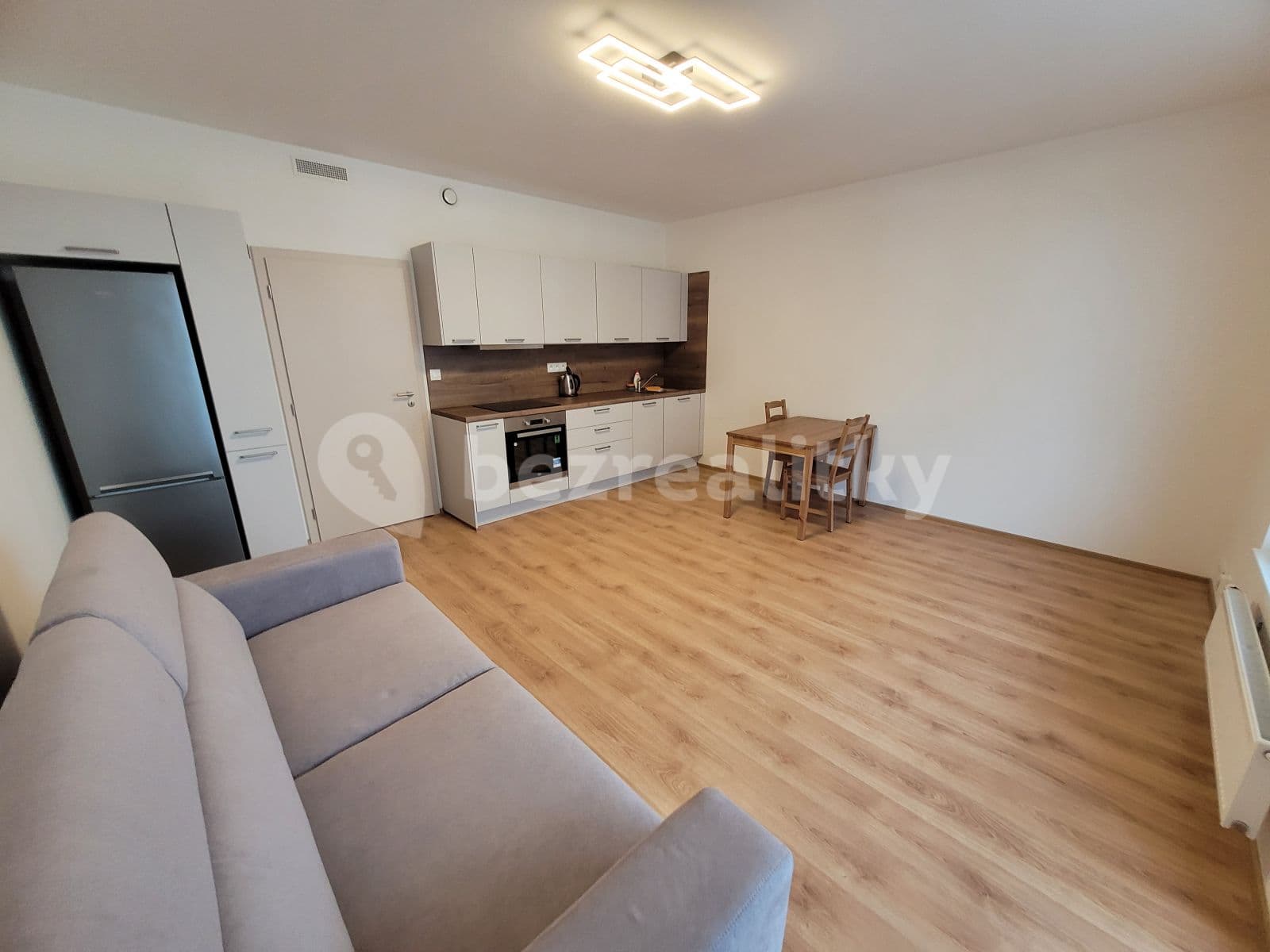 Pronájem bytu 1+kk 43 m², Čerpadlová, Praha, Praha Pronájem bytu 1+kk 43 m², Čerpadlová, Praha, Praha