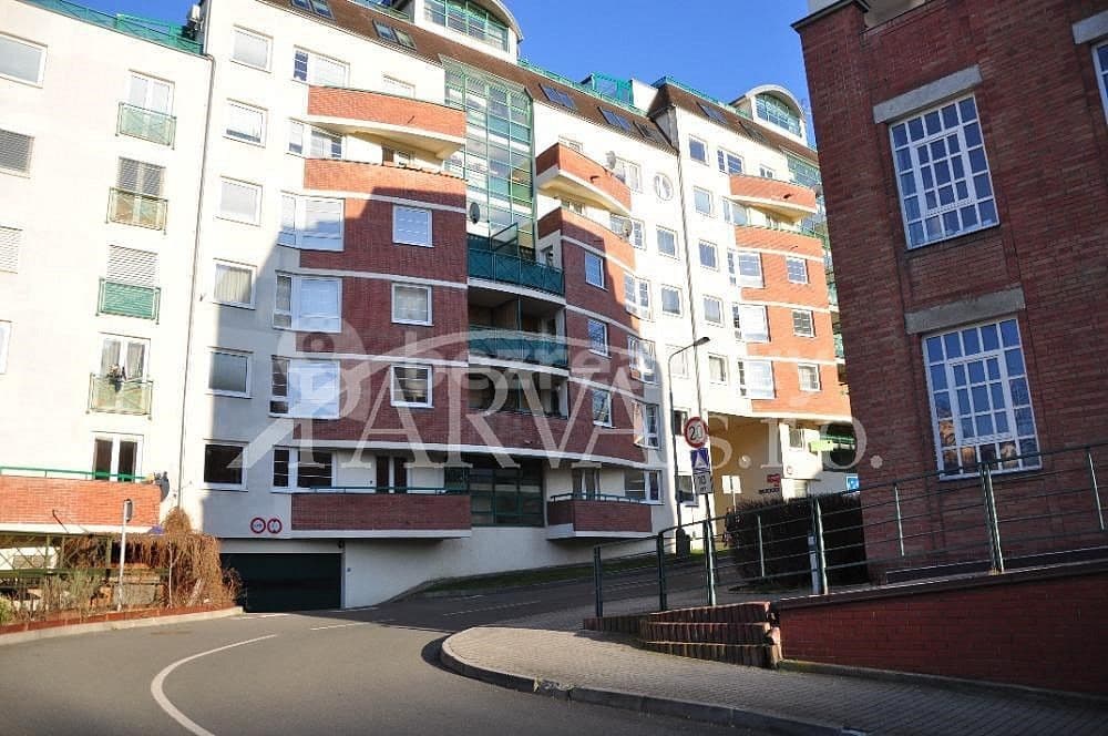 Pronájem garáže 10 m², Pod Parukářkou, Praha, Praha Pronájem garáže 10 m², Pod Parukářkou, Praha, Praha