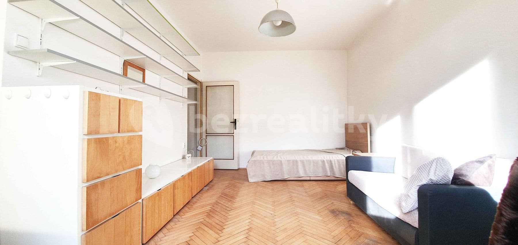Pronájem bytu Garsoniéra 20 m², Pod Lipami, Praha, Praha Pronájem bytu Garsoniéra 20 m², Pod Lipami, Praha, Praha