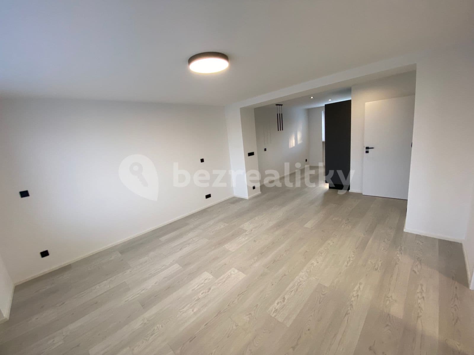Pronájem bytu 2+kk 64 m², Horova, Hradec Králové, Královéhradecký kraj Pronájem bytu 2+kk 64 m², Horova, Hradec Králové, Královéhradecký kraj