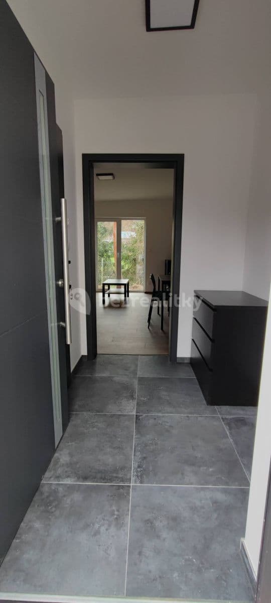 Pronájem bytu 1+kk 23 m², Na Rokytce, Říčany, Středočeský kraj Pronájem bytu 1+kk 23 m², Na Rokytce, Říčany, Středočeský kraj