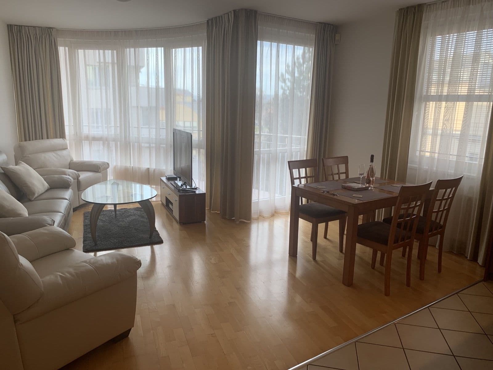 Pronájem bytu 3+kk 96 m², U Zvonařky, Praha, Praha Pronájem bytu 3+kk 96 m², U Zvonařky, Praha, Praha
