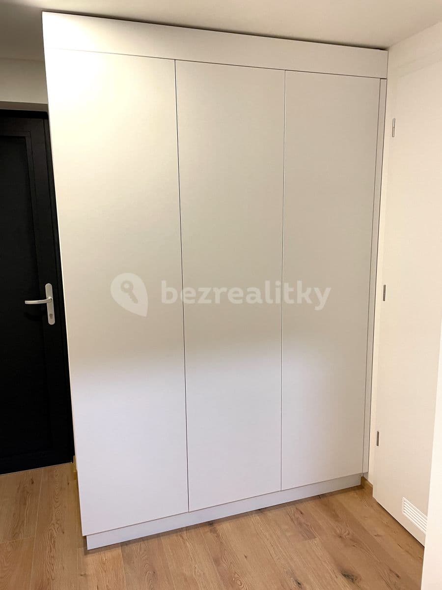 Pronájem bytu 1+kk 28 m², Legionářů, Praha, Praha Pronájem bytu 1+kk 28 m², Legionářů, Praha, Praha