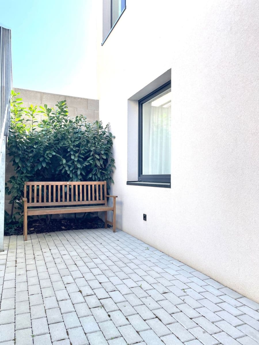 Pronájem bytu 1+kk 28 m², Legionářů, Praha, Praha Pronájem bytu 1+kk 28 m², Legionářů, Praha, Praha
