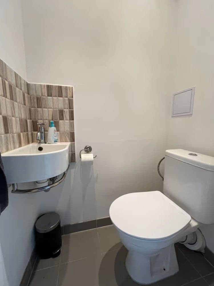 Prodej bytu 3+1 72 m², Přesličková, Praha, Praha Prodej bytu 3+1 72 m², Přesličková, Praha, Praha