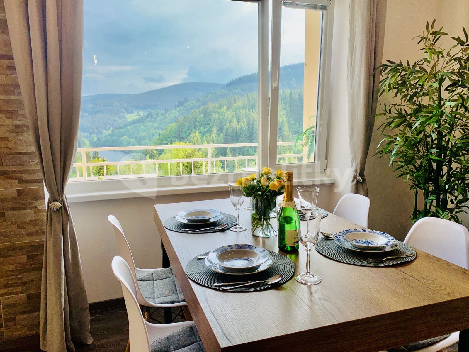 Pronájem bytu 3+kk 68 m², Špindlerův Mlýn, Královéhradecký kraj Pronájem bytu 3+kk 68 m², Špindlerův Mlýn, Královéhradecký kraj