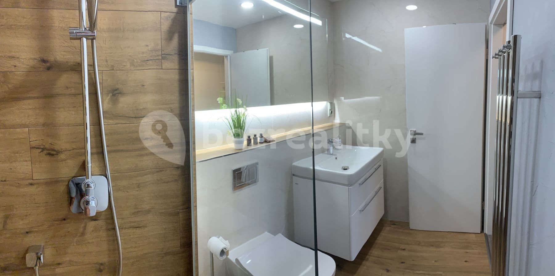 Pronájem bytu 3+kk 68 m², Špindlerův Mlýn, Královéhradecký kraj Pronájem bytu 3+kk 68 m², Špindlerův Mlýn, Královéhradecký kraj