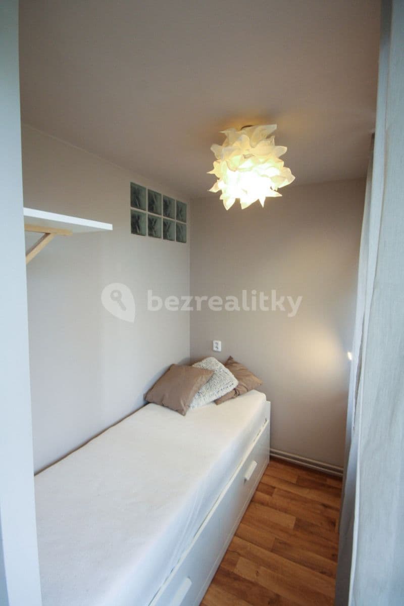Pronájem bytu 1+kk 28 m², Nekvasilova, Praha, Praha Pronájem bytu 1+kk 28 m², Nekvasilova, Praha, Praha