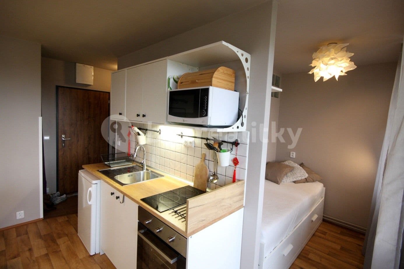 Pronájem bytu 1+kk 28 m², Nekvasilova, Praha, Praha Pronájem bytu 1+kk 28 m², Nekvasilova, Praha, Praha