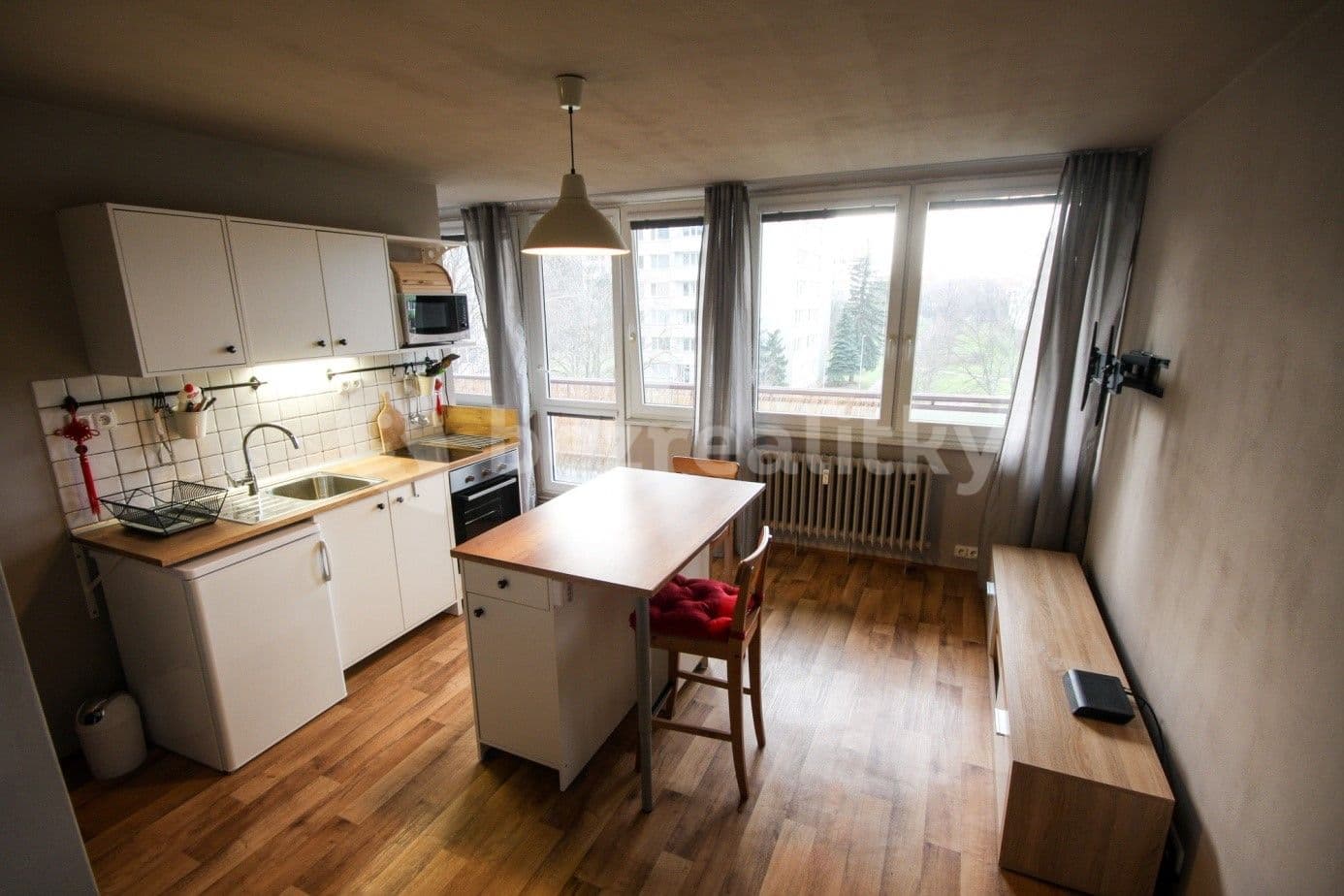 Pronájem bytu 1+kk 28 m², Nekvasilova, Praha, Praha Pronájem bytu 1+kk 28 m², Nekvasilova, Praha, Praha