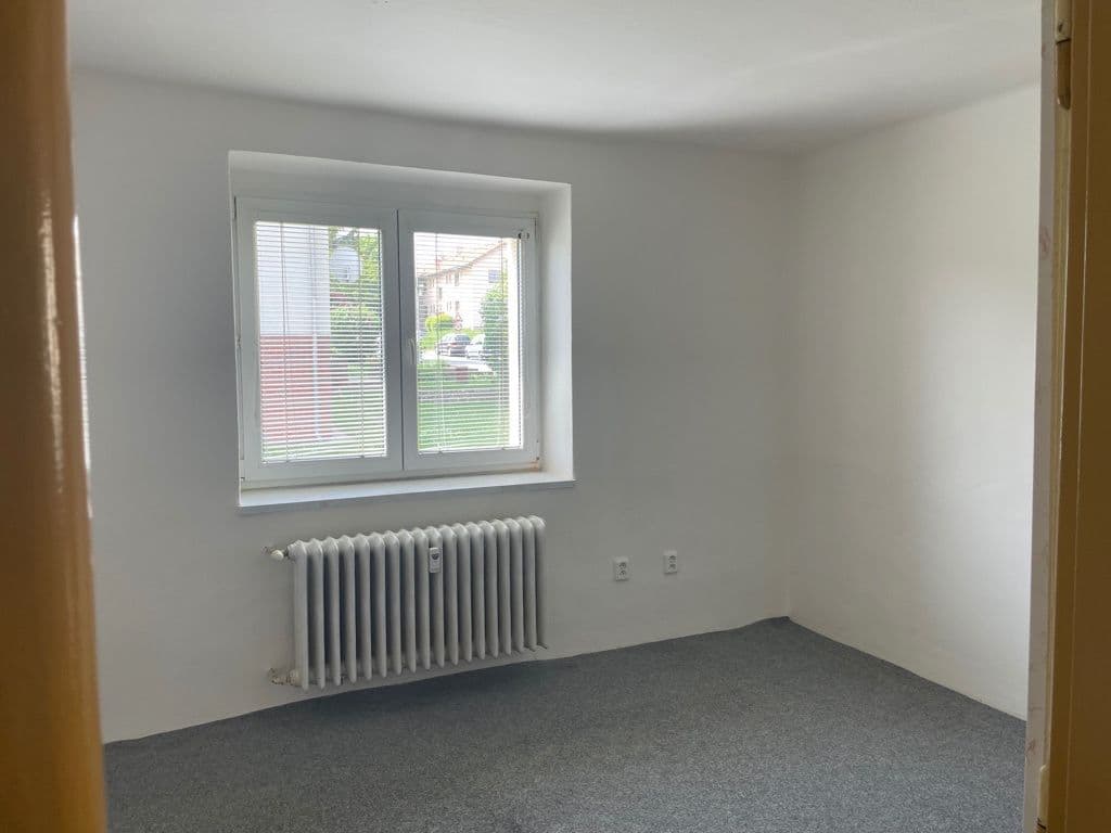 Prodej bytu 3+1 70 m², Jana Žižky, Jince, Středočeský kraj Prodej bytu 3+1 70 m², Jana Žižky, Jince, Středočeský kraj