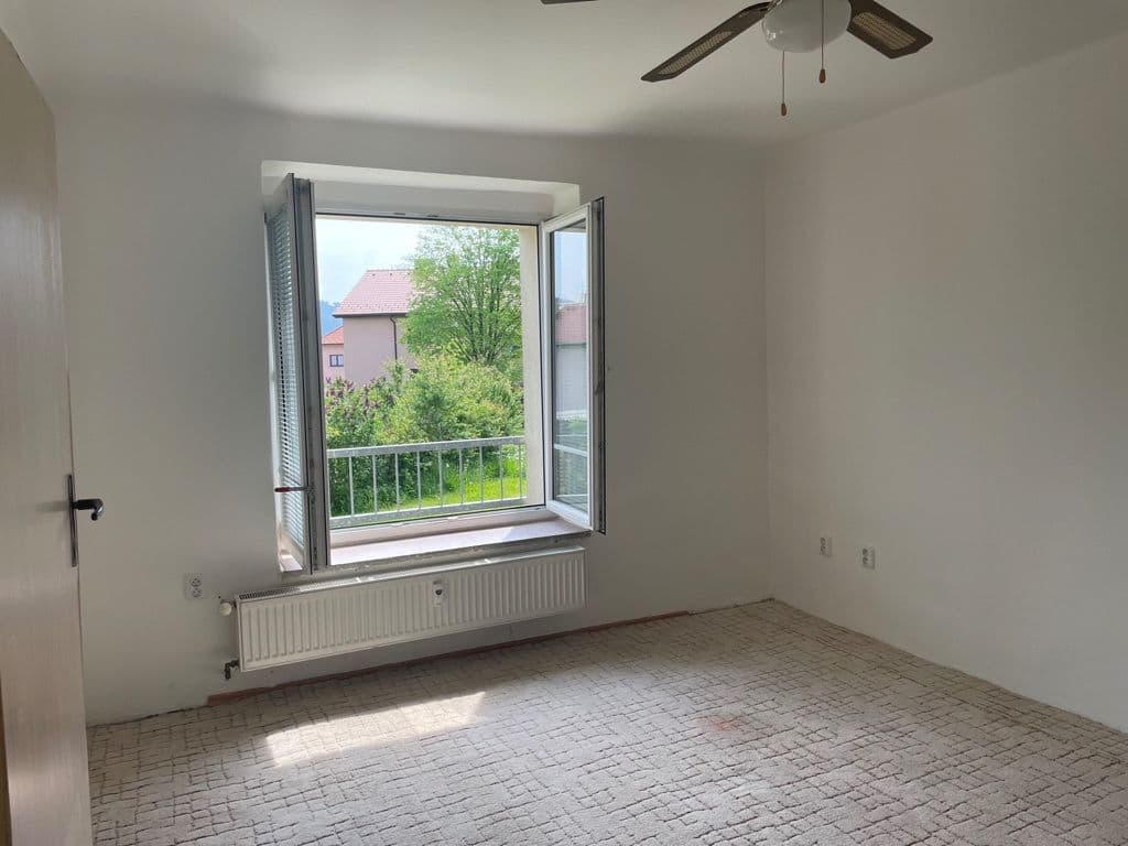 Prodej bytu 3+1 70 m², Jana Žižky, Jince, Středočeský kraj Prodej bytu 3+1 70 m², Jana Žižky, Jince, Středočeský kraj
