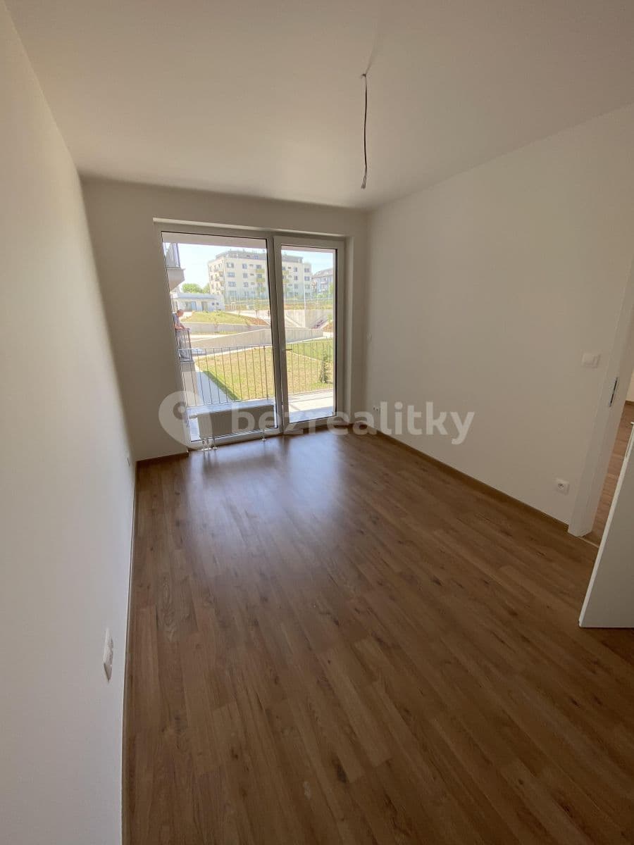 Pronájem bytu 2+kk 50 m², Velvarská, Horoměřice, Středočeský kraj Pronájem bytu 2+kk 50 m², Velvarská, Horoměřice, Středočeský kraj