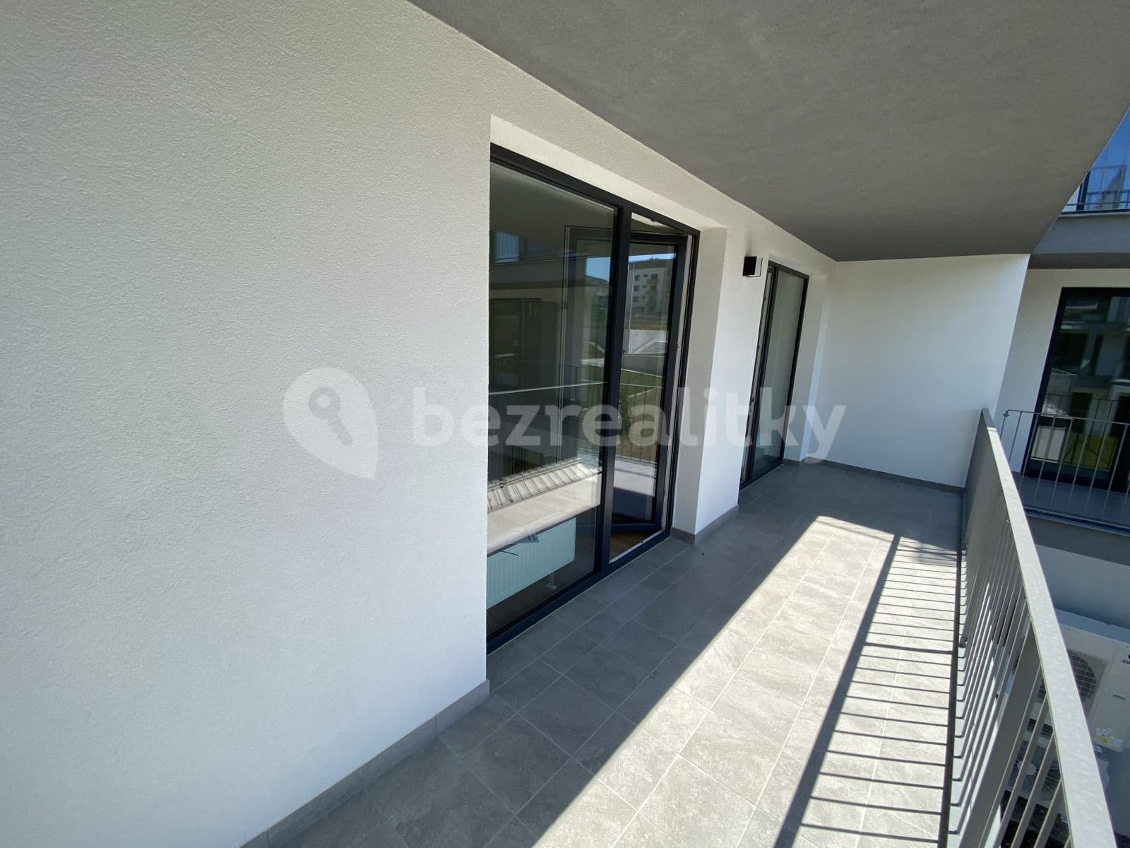 Pronájem bytu 2+kk 50 m², Velvarská, Horoměřice, Středočeský kraj Pronájem bytu 2+kk 50 m², Velvarská, Horoměřice, Středočeský kraj