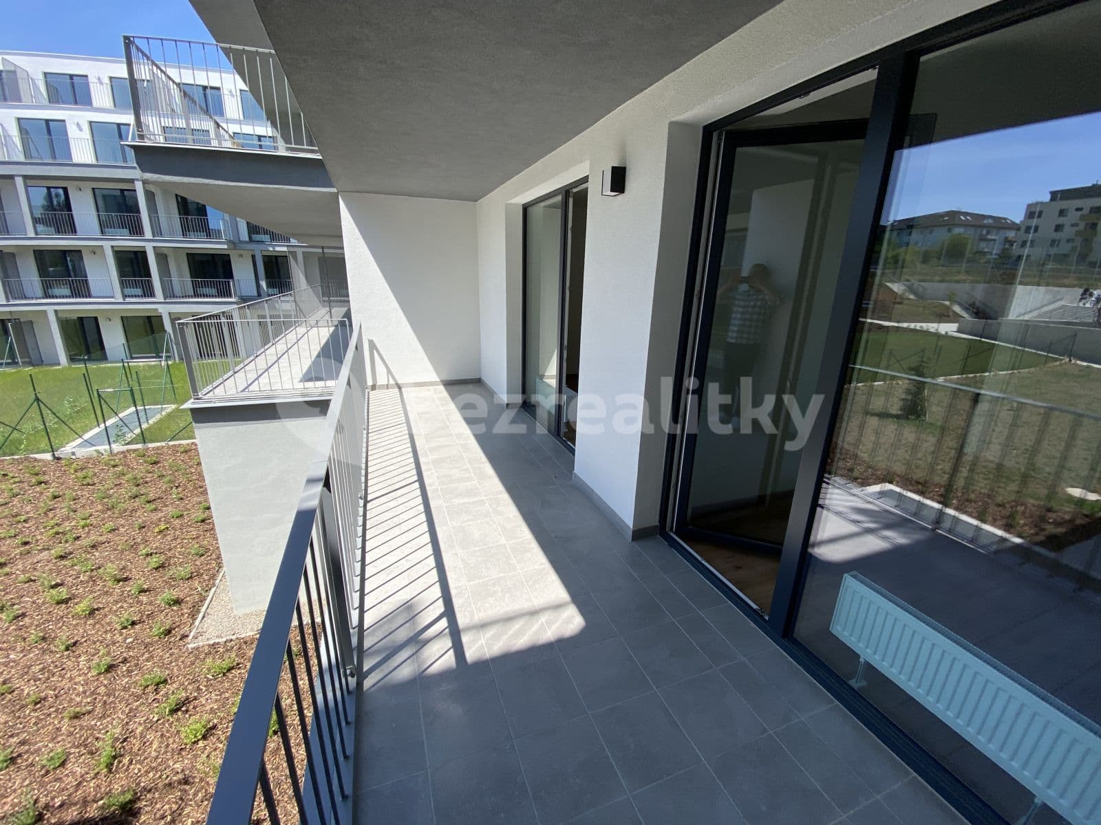 Pronájem bytu 2+kk 50 m², Velvarská, Horoměřice, Středočeský kraj Pronájem bytu 2+kk 50 m², Velvarská, Horoměřice, Středočeský kraj