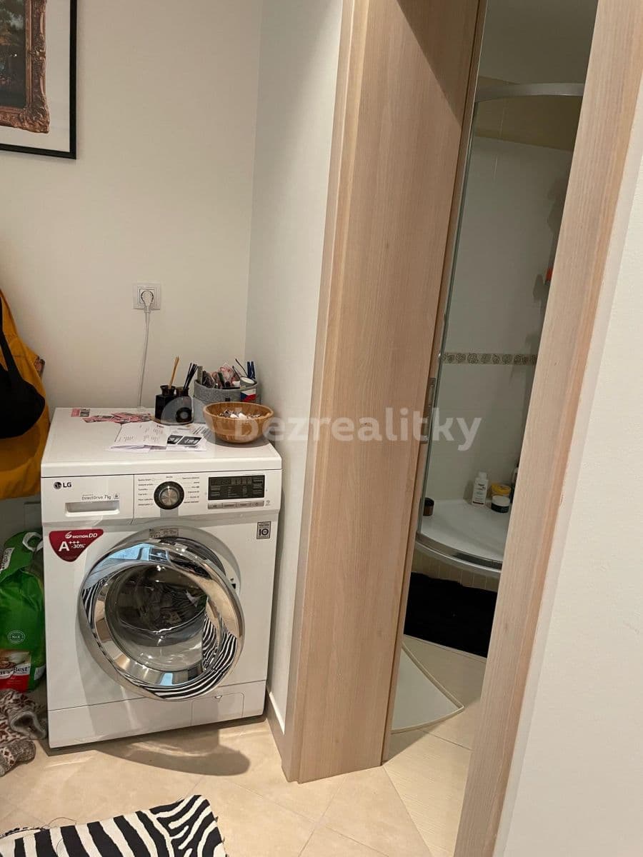 Pronájem bytu 1+kk 37 m², Olšanská, Praha, Praha Pronájem bytu 1+kk 37 m², Olšanská, Praha, Praha