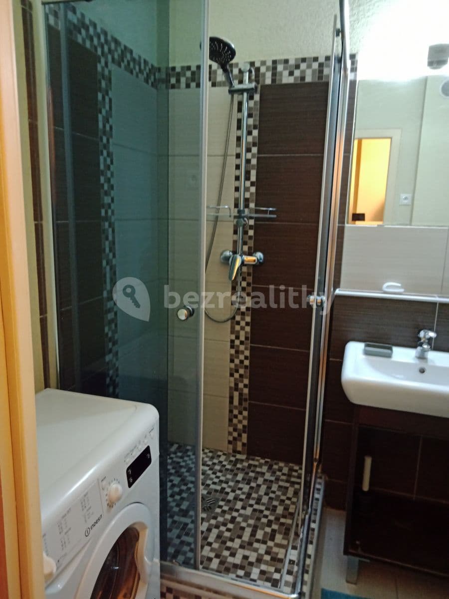 Pronájem bytu 1+1 36 m², A. Gwerkovej, Petržalka, Bratislavský kraj Pronájem bytu 1+1 36 m², A. Gwerkovej, Petržalka, Bratislavský kraj