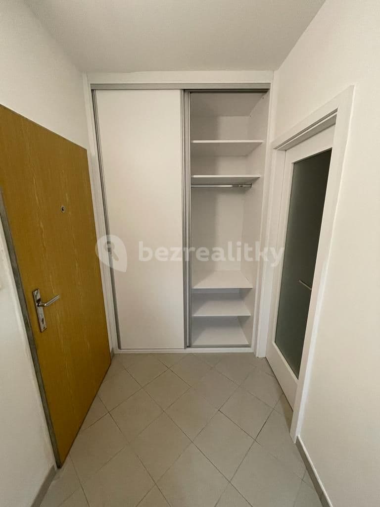 Pronájem bytu 1+1 37 m², Hurbanova, Praha, Praha Pronájem bytu 1+1 37 m², Hurbanova, Praha, Praha