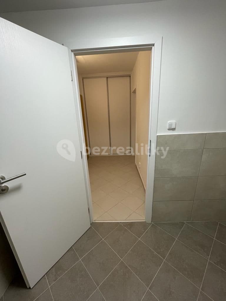 Pronájem bytu 1+1 37 m², Hurbanova, Praha, Praha Pronájem bytu 1+1 37 m², Hurbanova, Praha, Praha