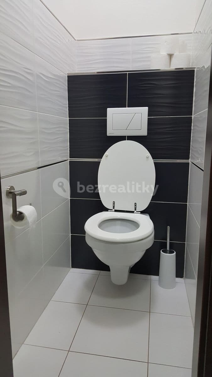 Pronájem bytu 3+1 75 m², Labská kotlina, Hradec Králové, Královéhradecký kraj Pronájem bytu 3+1 75 m², Labská kotlina, Hradec Králové, Královéhradecký kraj