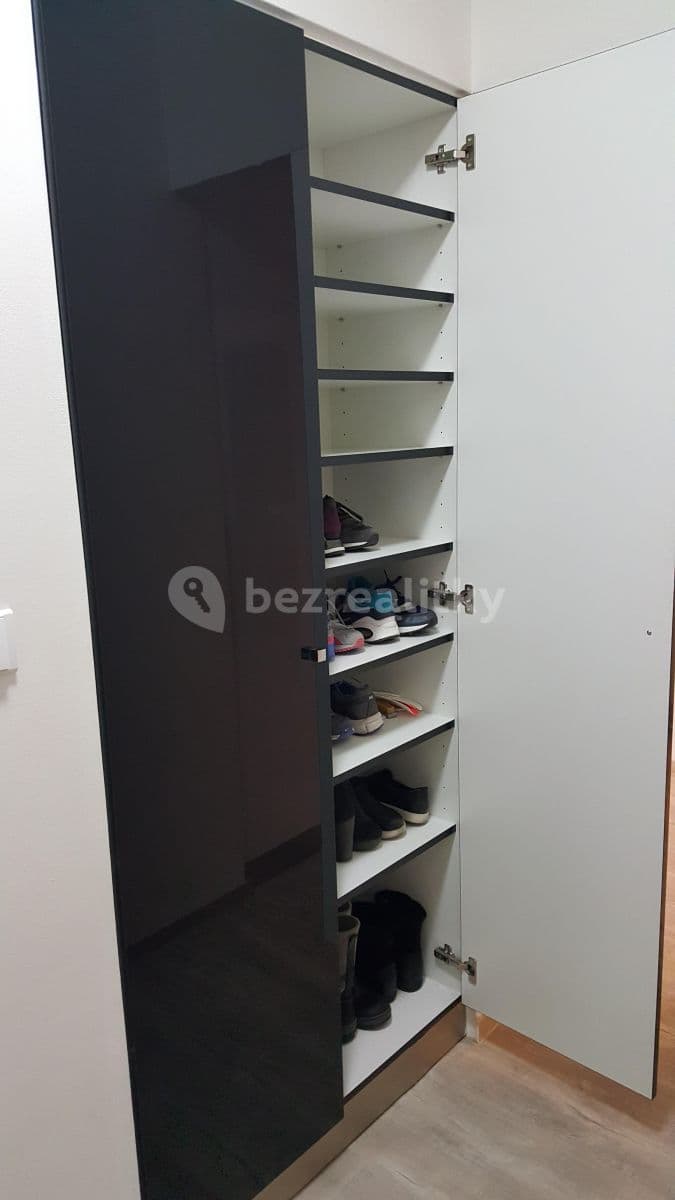 Pronájem bytu 3+1 75 m², Labská kotlina, Hradec Králové, Královéhradecký kraj Pronájem bytu 3+1 75 m², Labská kotlina, Hradec Králové, Královéhradecký kraj