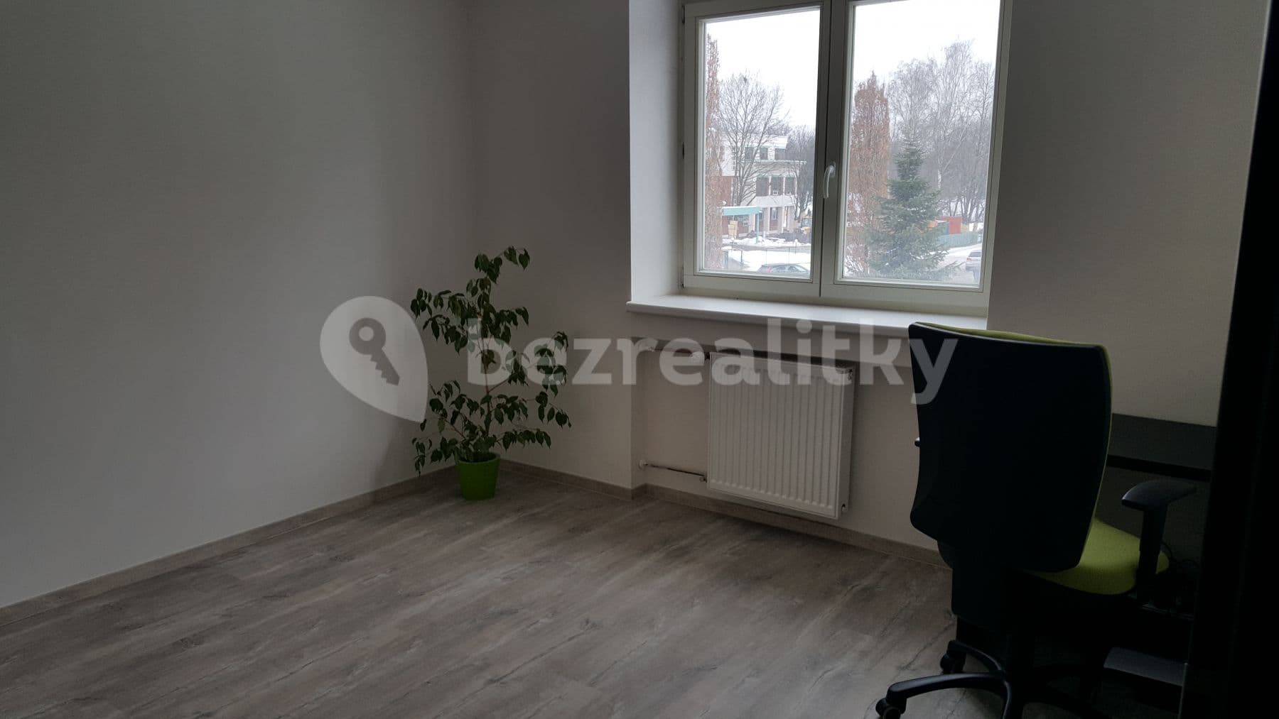 Pronájem bytu 3+1 75 m², Labská kotlina, Hradec Králové, Královéhradecký kraj Pronájem bytu 3+1 75 m², Labská kotlina, Hradec Králové, Královéhradecký kraj