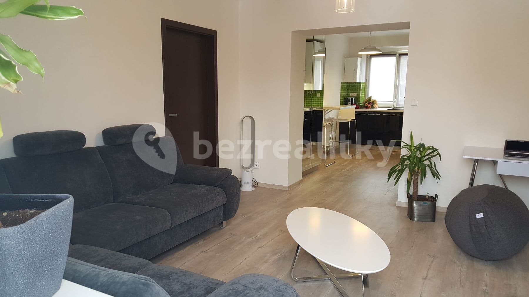 Pronájem bytu 3+1 75 m², Labská kotlina, Hradec Králové, Královéhradecký kraj Pronájem bytu 3+1 75 m², Labská kotlina, Hradec Králové, Královéhradecký kraj