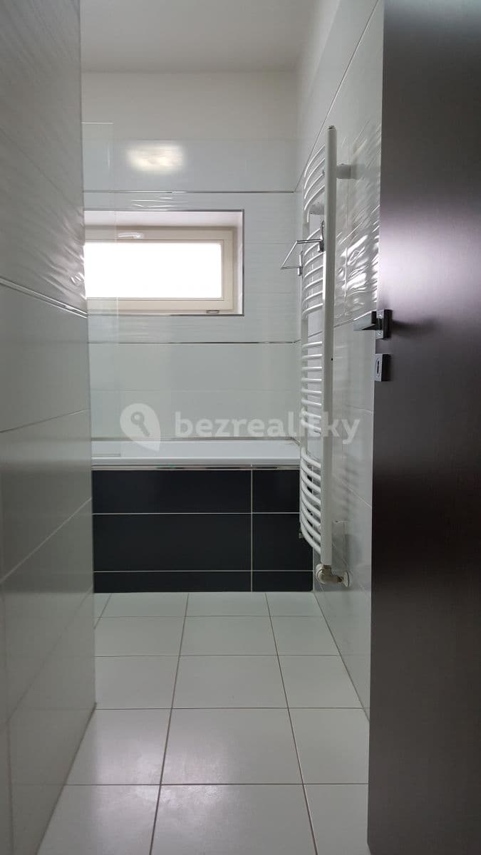 Pronájem bytu 3+1 75 m², Labská kotlina, Hradec Králové, Královéhradecký kraj Pronájem bytu 3+1 75 m², Labská kotlina, Hradec Králové, Královéhradecký kraj