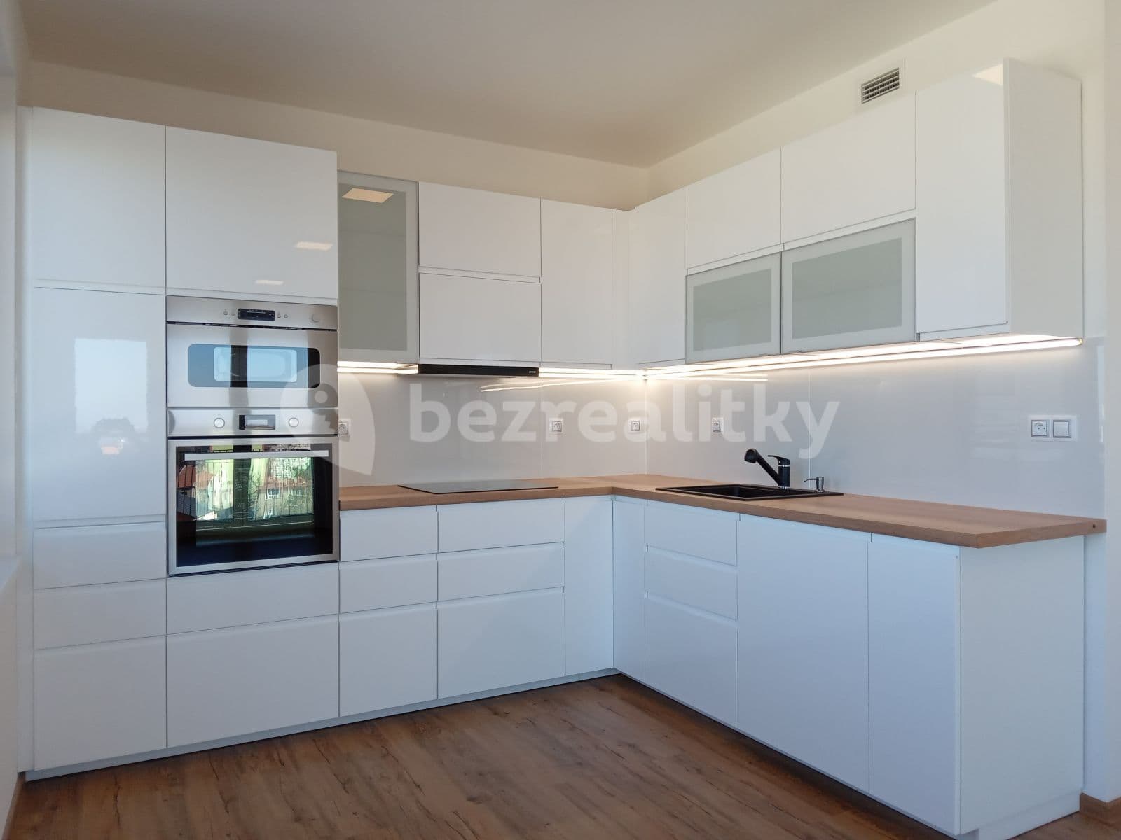 Pronájem bytu 2+kk 58 m², Do Zahrádek Ⅰ, Praha, Praha Pronájem bytu 2+kk 58 m², Do Zahrádek Ⅰ, Praha, Praha