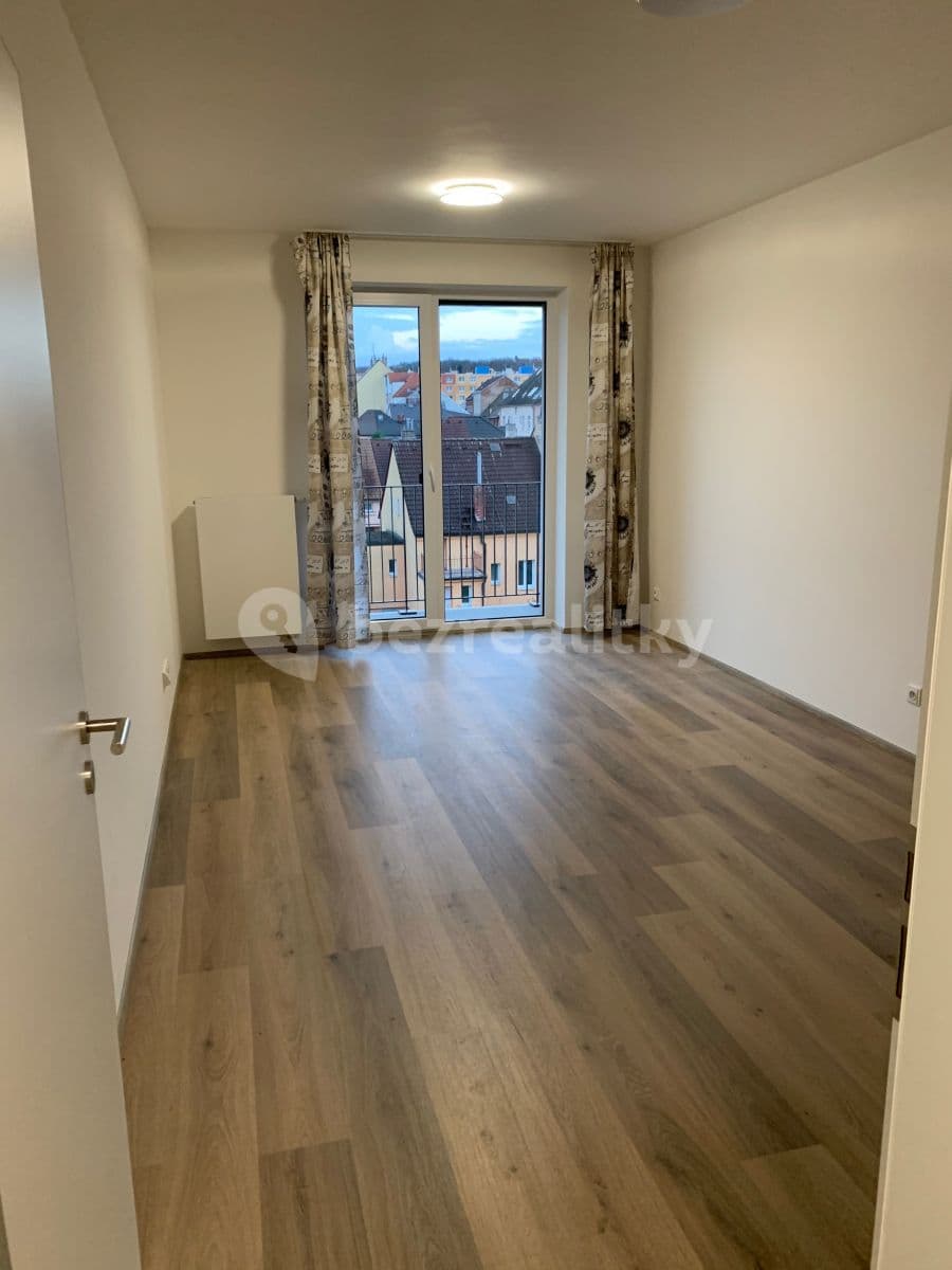 Pronájem bytu 2+kk 72 m², Dílenská, Plzeň, Plzeňský kraj Pronájem bytu 2+kk 72 m², Dílenská, Plzeň, Plzeňský kraj