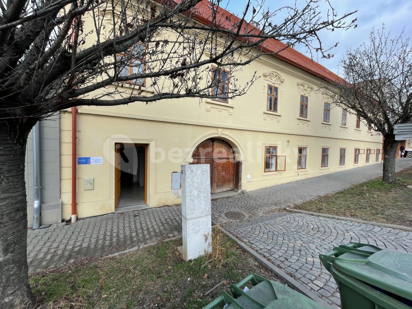 Pronájem bytu 2+kk 41 m², Sušilovo náměstí, Rousínov, Jihomoravský kraj Pronájem bytu 2+kk 41 m², Sušilovo náměstí, Rousínov, Jihomoravský kraj