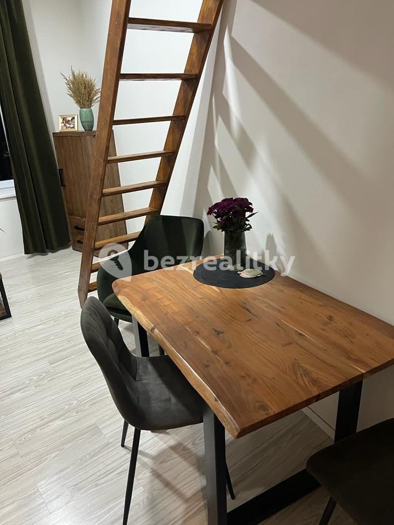 Pronájem bytu 2+1 38 m², Zenklova, Praha, Praha Pronájem bytu 2+1 38 m², Zenklova, Praha, Praha