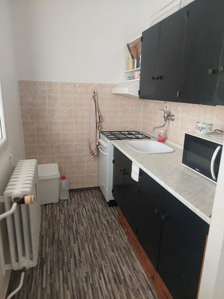 Pronájem bytu 1+1 34 m², Vodárenská, Kladno, Středočeský kraj Pronájem bytu 1+1 34 m², Vodárenská, Kladno, Středočeský kraj