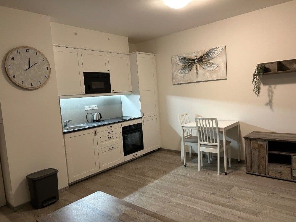 Pronájem bytu 1+kk 35 m², Cukrova, Praha, Praha Pronájem bytu 1+kk 35 m², Cukrova, Praha, Praha