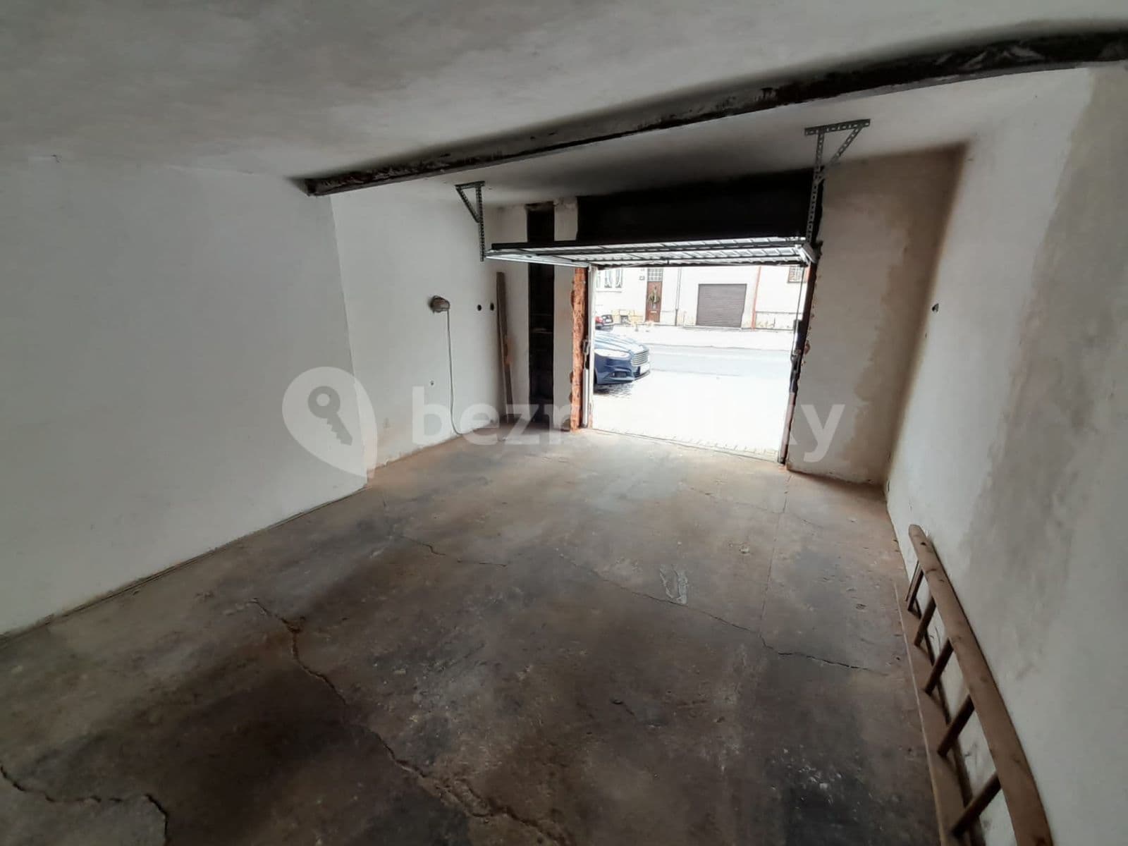 Pronájem garáže 19 m², Dukelská, Mladá Boleslav, Středočeský kraj Pronájem garáže 19 m², Dukelská, Mladá Boleslav, Středočeský kraj