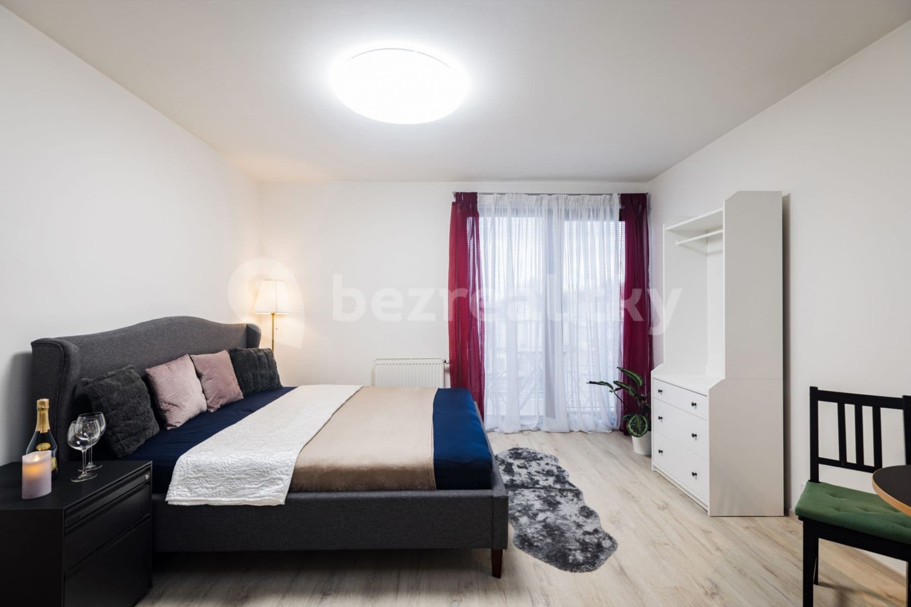 Pronájem bytu 1+kk 30 m², Kališnická, Praha, Praha Pronájem bytu 1+kk 30 m², Kališnická, Praha, Praha