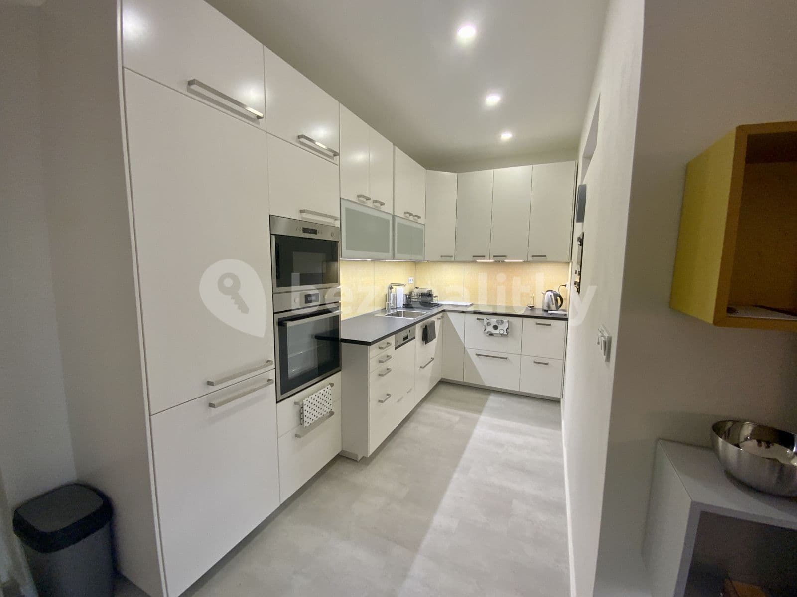 Pronájem bytu 2+kk 50 m², K Vodojemu, Praha, Praha Pronájem bytu 2+kk 50 m², K Vodojemu, Praha, Praha