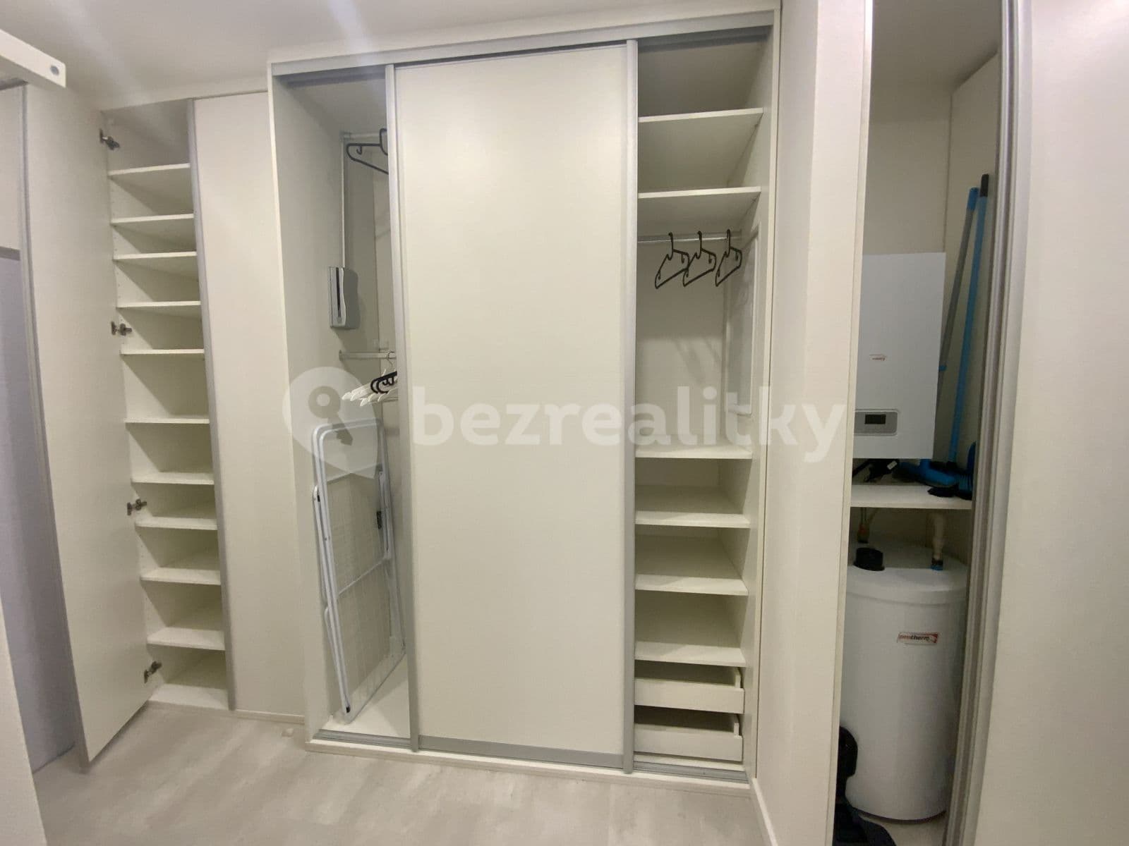Pronájem bytu 2+kk 50 m², K Vodojemu, Praha, Praha Pronájem bytu 2+kk 50 m², K Vodojemu, Praha, Praha